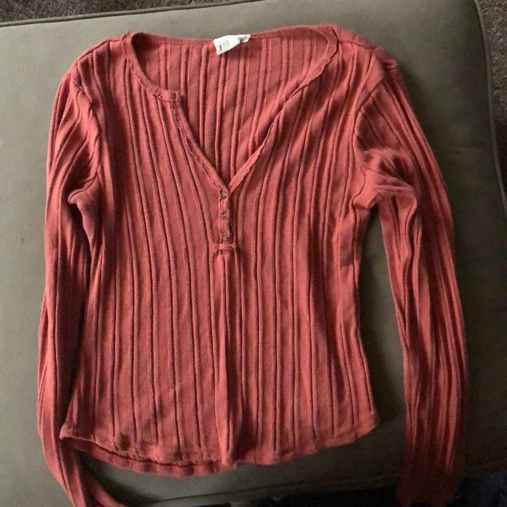 Adorable long sleeve!